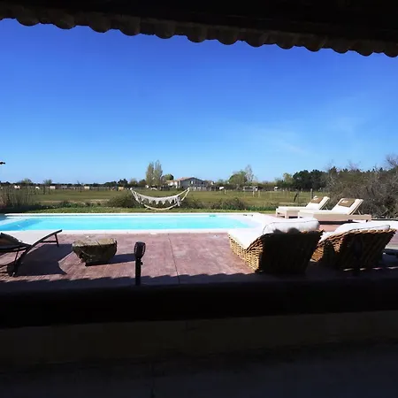 Mas Lou Caloun - D'hote Face A La Piscine En Camargue - Les Maries De La Bed & Breakfast